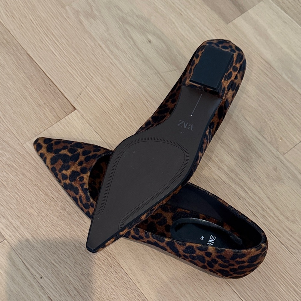 NEW! Zara Leopard Print Flats - Picture 3 of 5